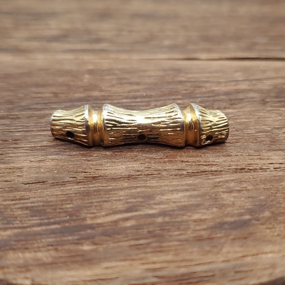 Bamboo charm‎